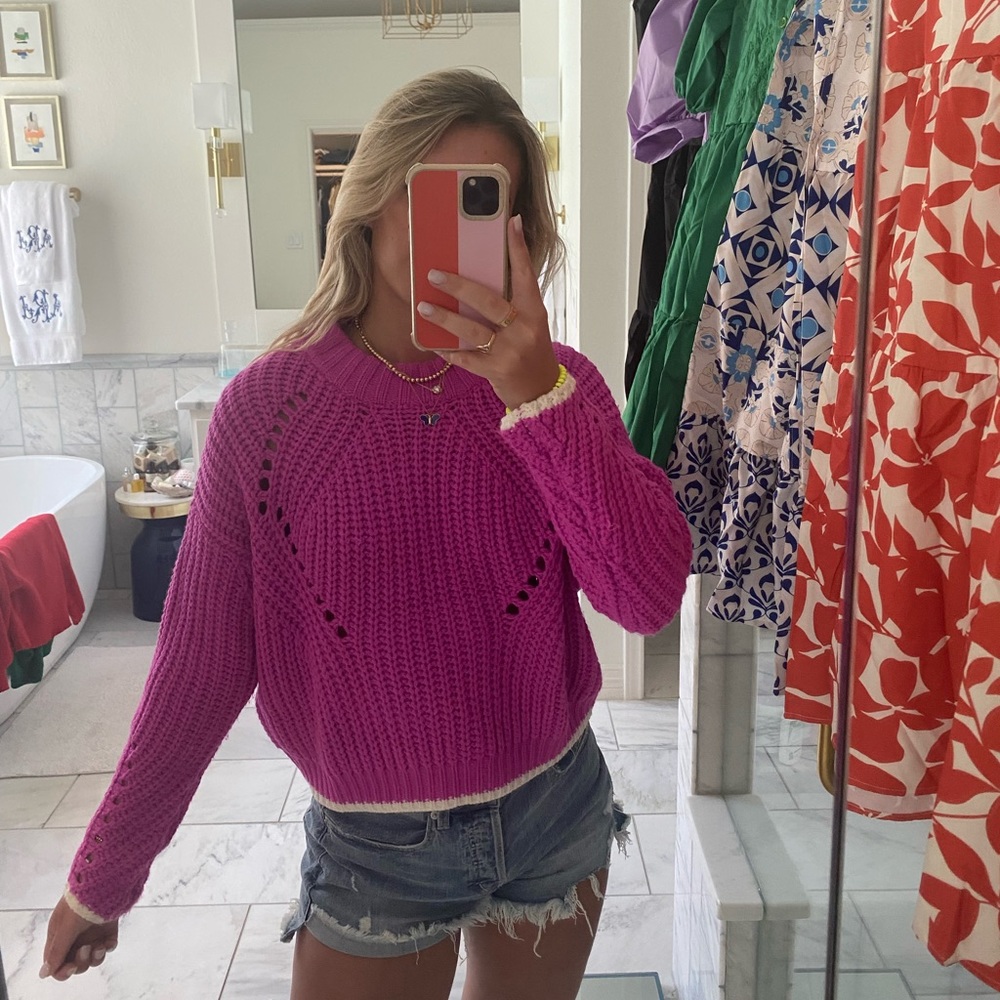 pink sweater
